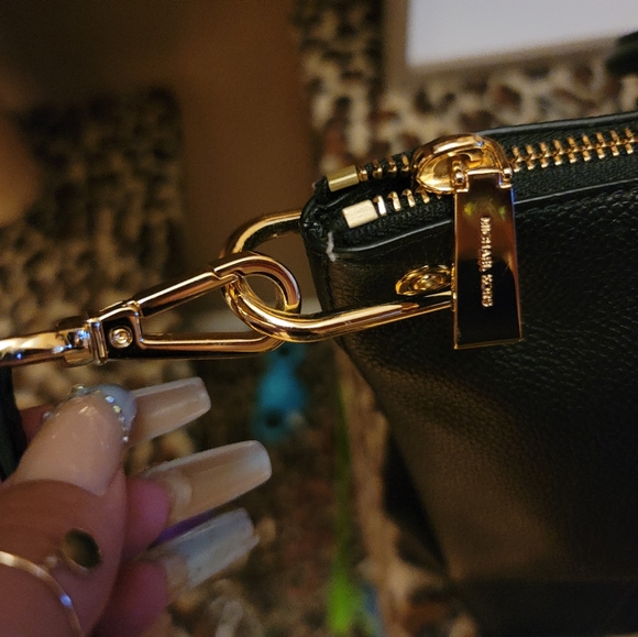 MICHAEL Michael Kors Bags Michael Kors Sierra Large Satchel Poshmark